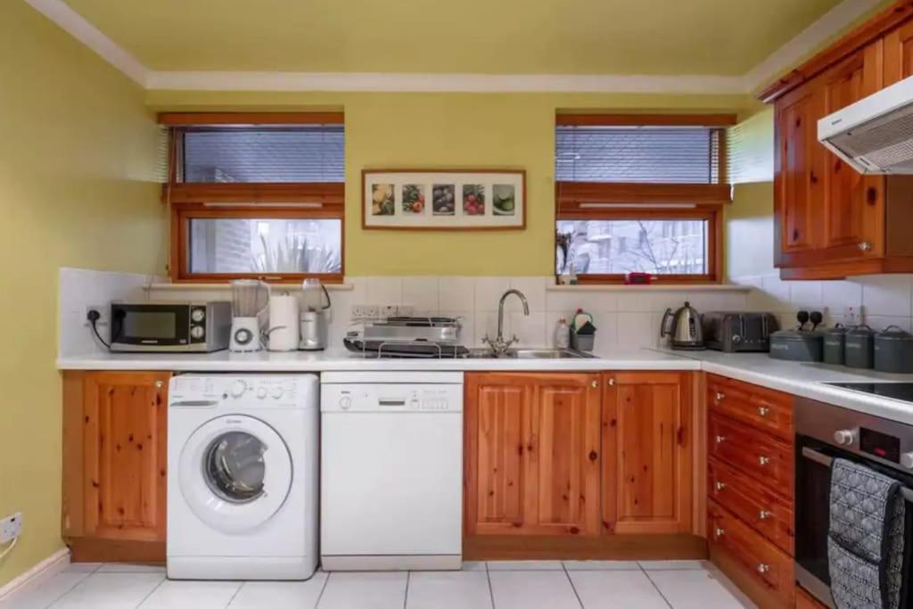 1 Bedroom Flat With Free Parking London Exterior foto