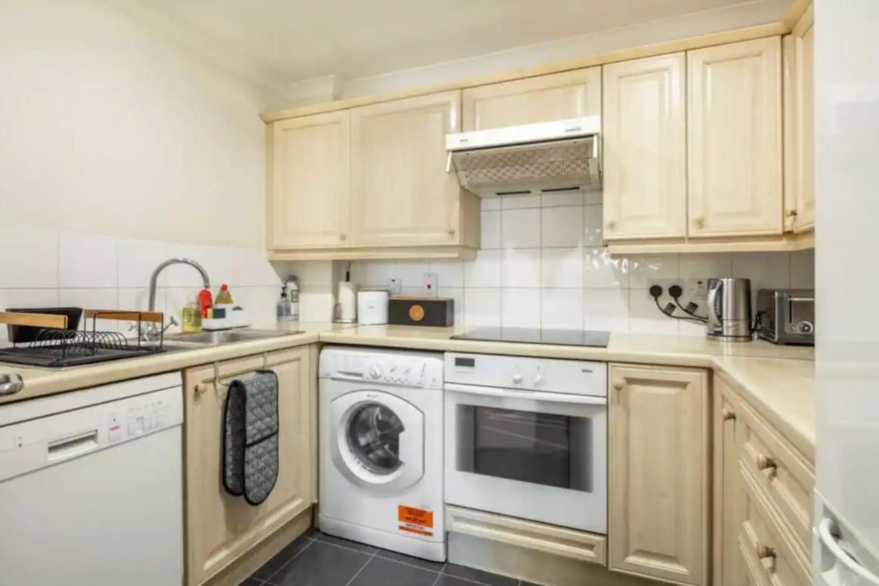 1 Bedroom Flat With Free Parking London Exterior foto
