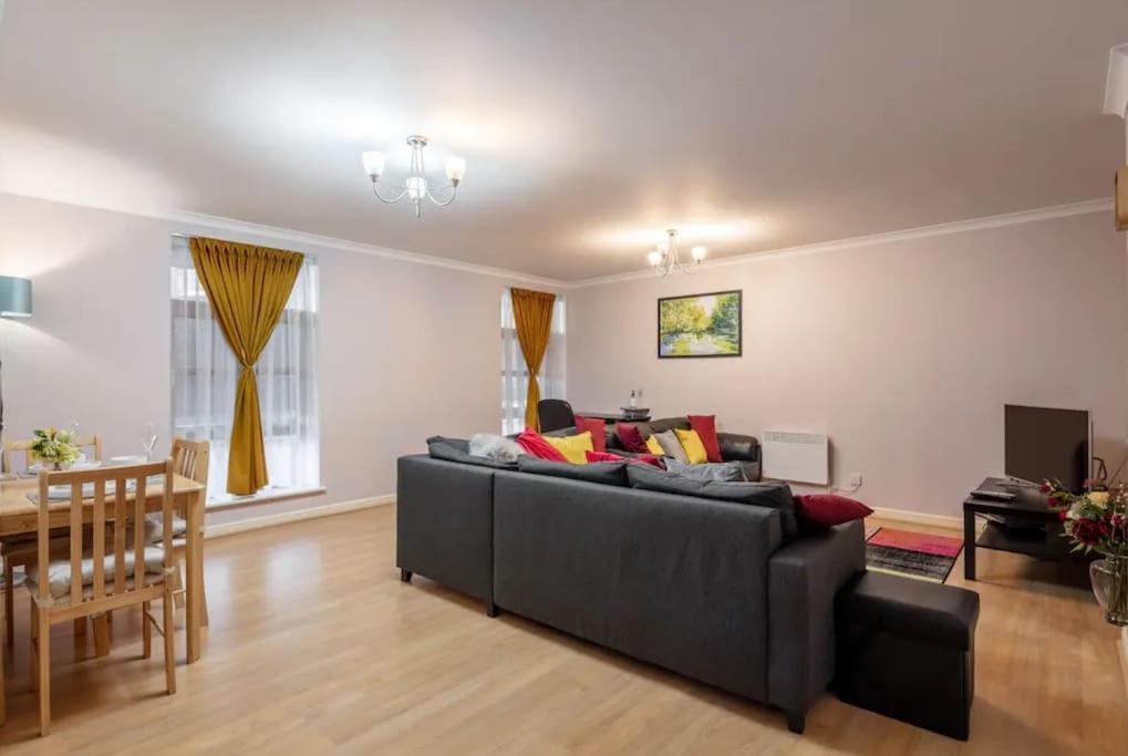 1 Bedroom Flat With Free Parking London Exterior foto