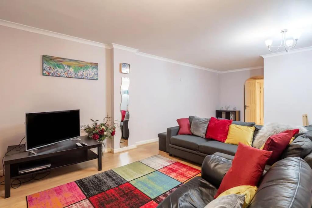 1 Bedroom Flat With Free Parking London Exterior foto